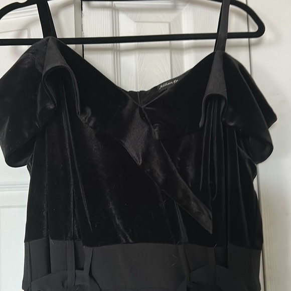 Size 18 W black jumper velvet top, pant bottom with flap PROM!! Prom jumpsuit - Picture 2 of 3